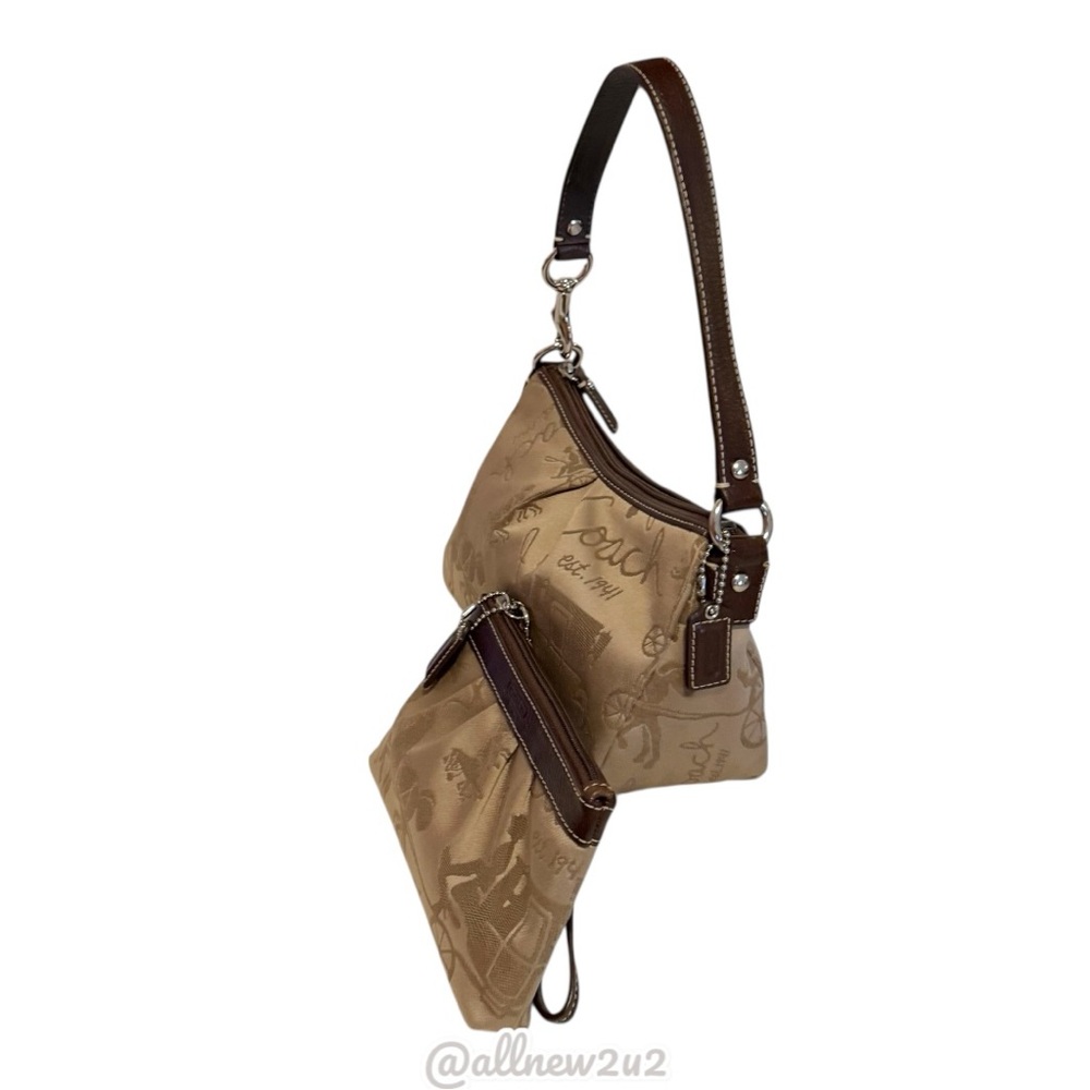 Coach 2 Pc. Set Mini Hobo w/ Matching Wristlet New without tags - Picture 4 of 16